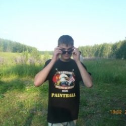 Молодой парень ищет девушку для приятного времяпрепровождения Молодой парень ищет девушку для приятного времяпрепровождения