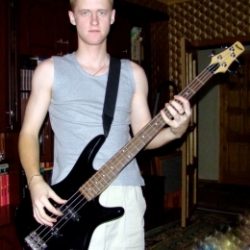 Парень, ищу девушку для интима Парень, ищу девушку для интима