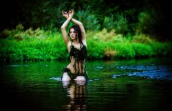 Отдамся красавцу на спорткаре Отдамся красавцу на спорткаре