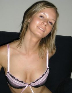 Сладенькая киска встретится с мужчиной в Хабаровске Сладенькая киска встретится с мужчиной в Хабаровске