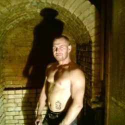 Ухоженный парень ищу девушку для интим встреч в Хабаровске Ухоженный парень ищу девушку для интим встреч в Хабаровске